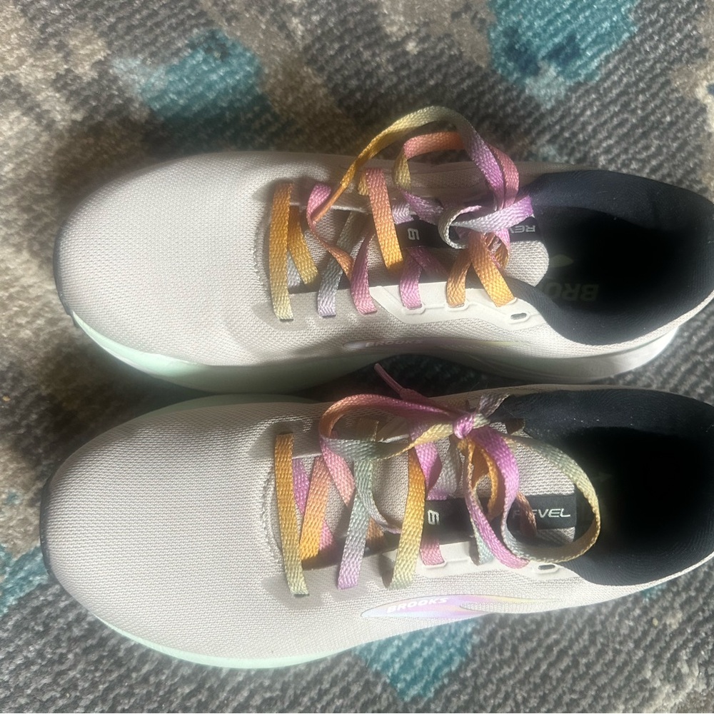 Brooks Running Shoes with Multicolor Lace